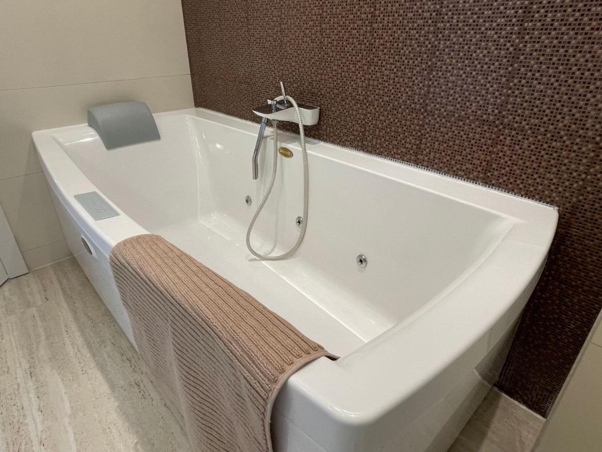 First Row To The Sea Apartment Опатия Екстериор снимка