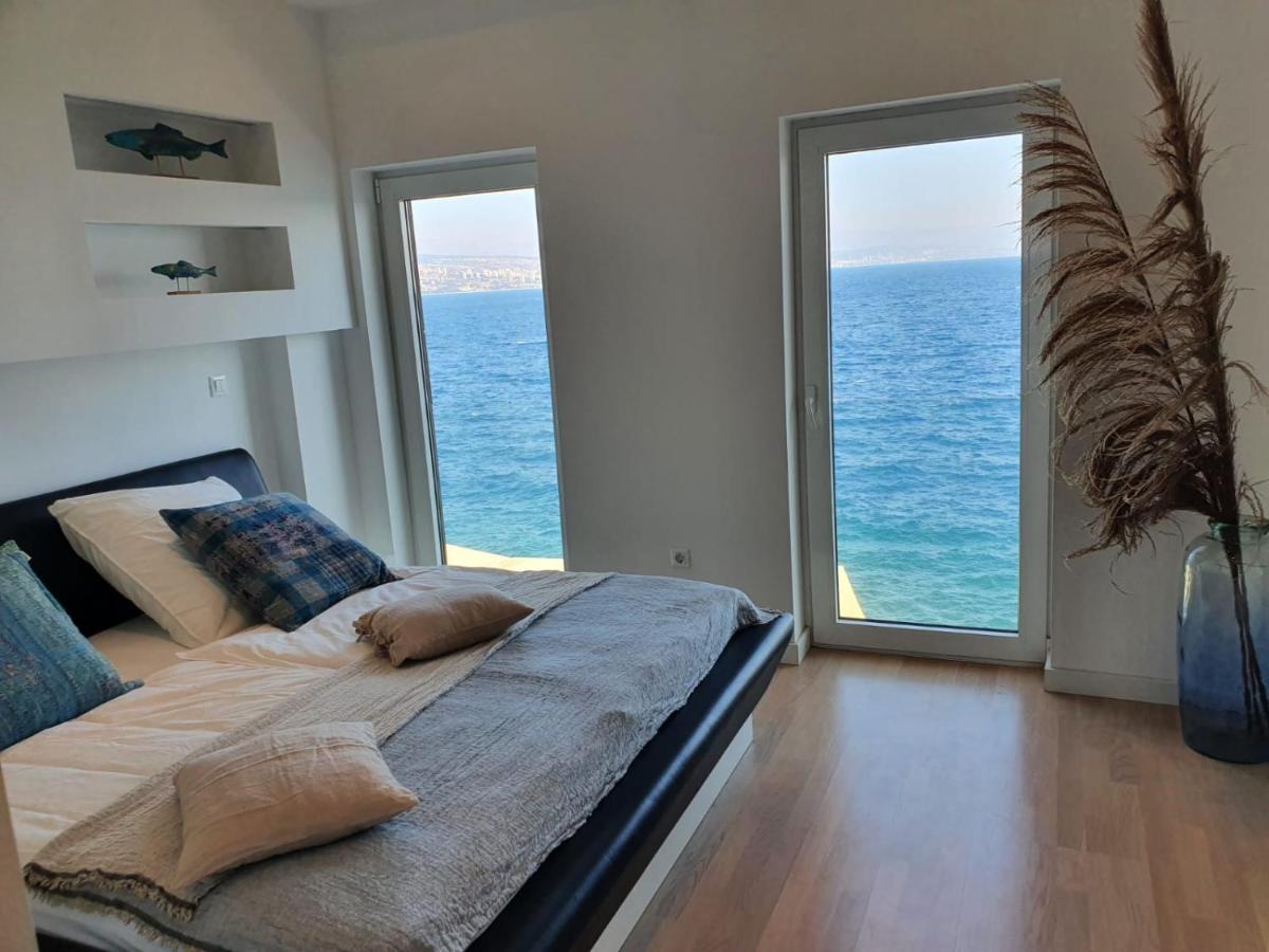 First Row To The Sea Apartment Опатия Екстериор снимка